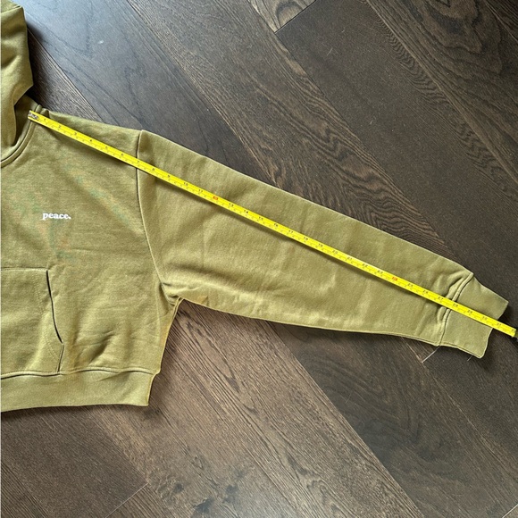 NWT Peace Collective US XL Cropped Green Hoodie - Picture 16 of 16
